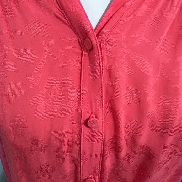 NWT. Top (#121) - Picture 2 of 11